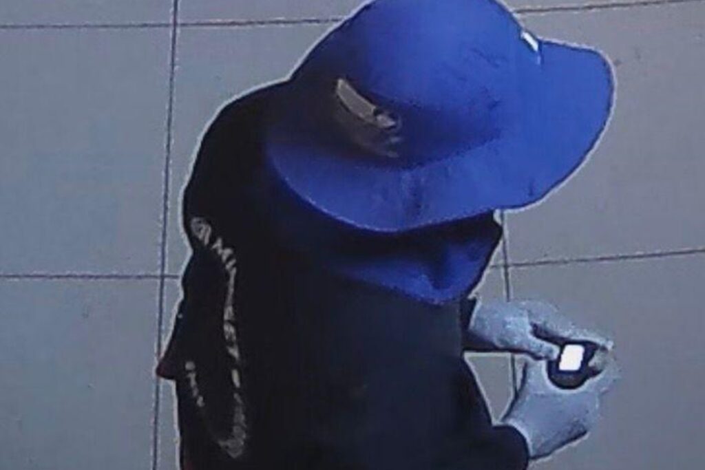 Codex: grupo hackeava portas eletrônicas para furtar celulares no DF codex:-grupo-hackeava-portas-eletronicas-para-furtar-celulares-no-df