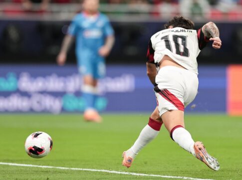 arrascaeta-abre-o-placar-para-o-flamengo-no-intercontinental;-assista