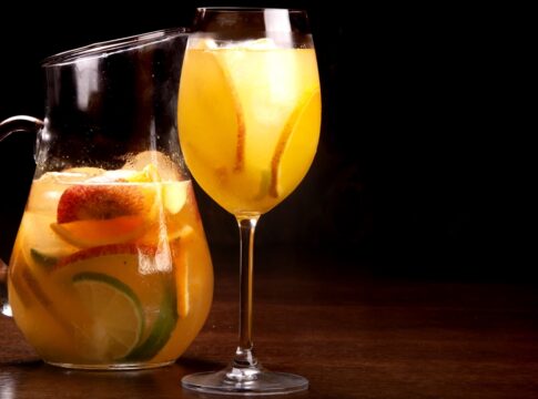 clericot-refrescante-e-o-drink-perfeito-para-brindar-no-fim-de-ano