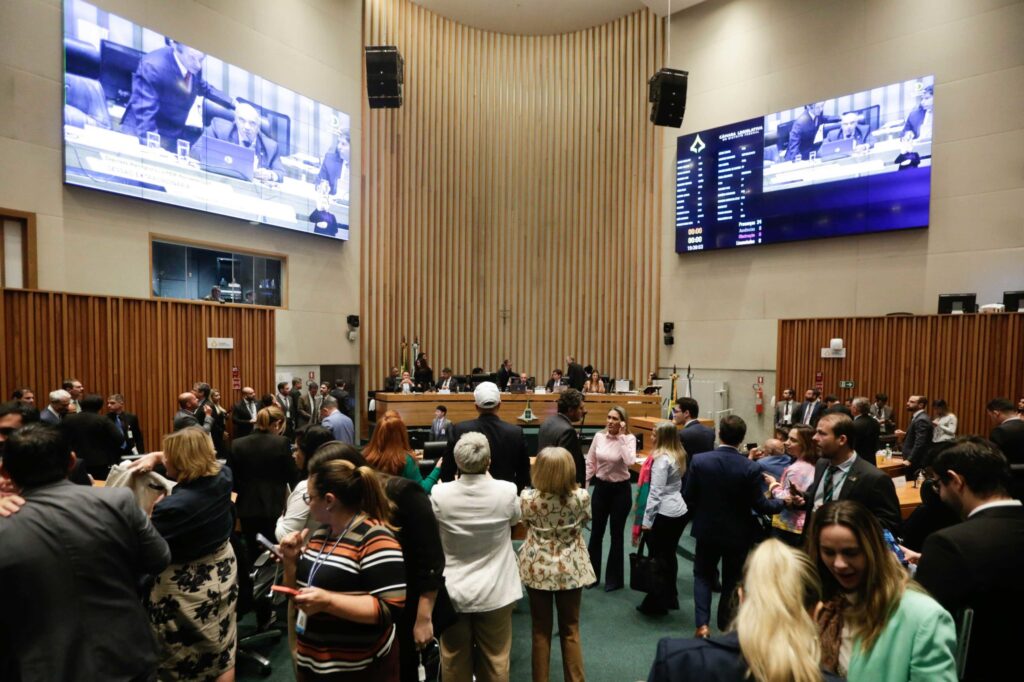 cldf-aprova-orcamento-de-r$-74,4-bilhoes-para-o-df-em-2026