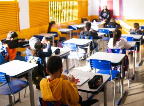 comissao-da-camara-aprova-plano-nacional-de-educacao-sem-homeschooling