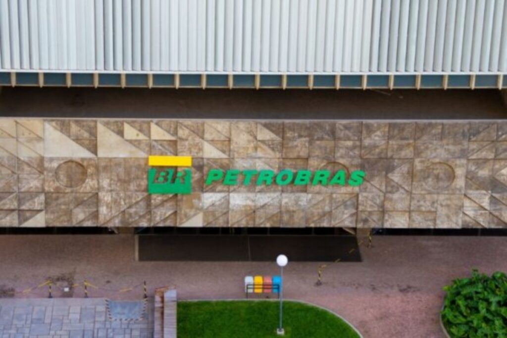 petrobras:-estatal-se-pronuncia-sobre-greve-na-proxima-semana