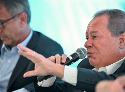 cni-critica-decisao-do-copom-de-manter-a-taxa-selic-em-15%-ao-ano