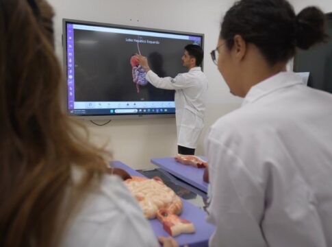 unip-forma-medicos-para-transformar-vidas