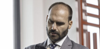 proximo-passo-da-camara-sera-salvar-eduardo-bolsonaro-e-tirar-hugo-motta