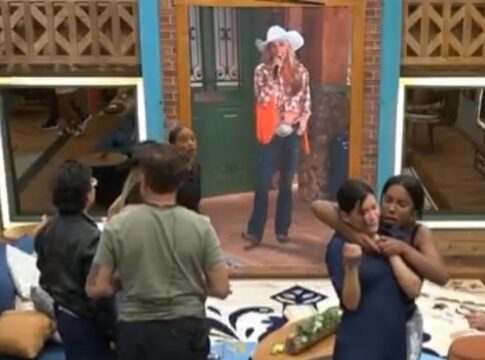 a-fazenda-17:-confira-a-briga-que-gerou-a-expulsao-de-carol-lekker