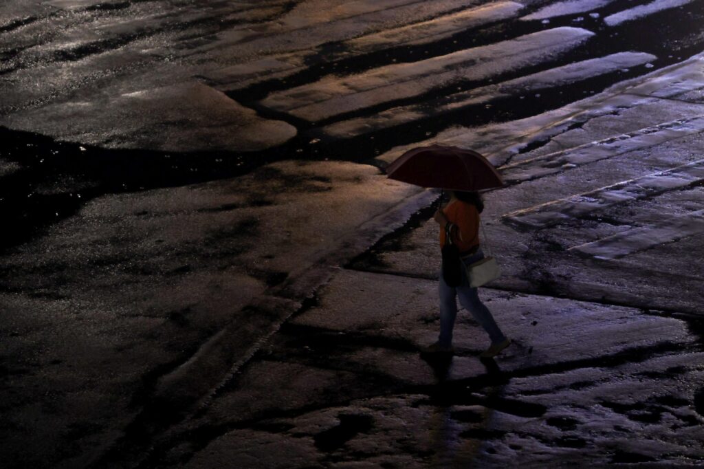 ciclone-perde-forca,-mas-ha-risco-de-chuvas-e-ventos-fortes-pelo-pais