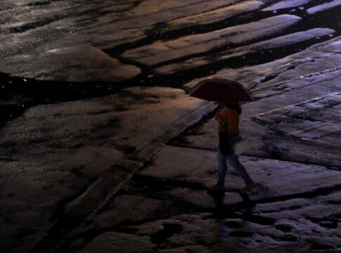 ciclone-perde-forca,-mas-ha-risco-de-chuvas-e-ventos-fortes-pelo-pais