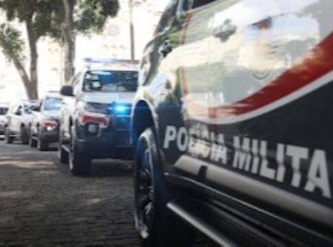 homem-mata-pai-decapitado-com-uma-enxada-e-alega-ter-ouvido-vozes