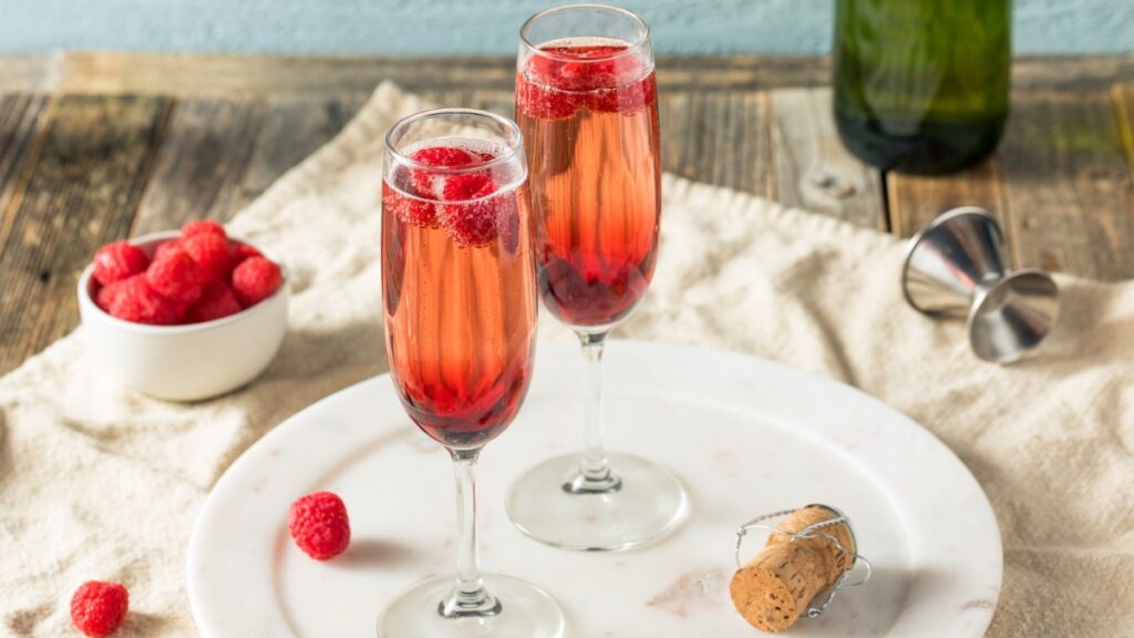 kir-royal-e-um-drink-sofisticado-para-brindar-com-elegancia-no-natal