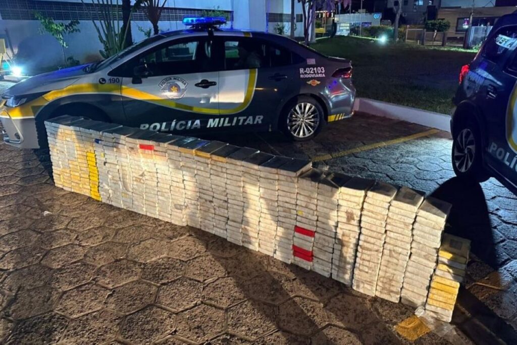 molho-branco:-carga-de-extrato-de-tomate-tinha-r$-10-milhoes-em-cocaina