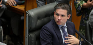 por-que-jornalistas-foram-retirados-do-plenario-da-camara