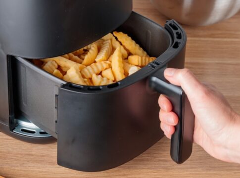 batata-frita-caseira-crocante-na-airfryer
