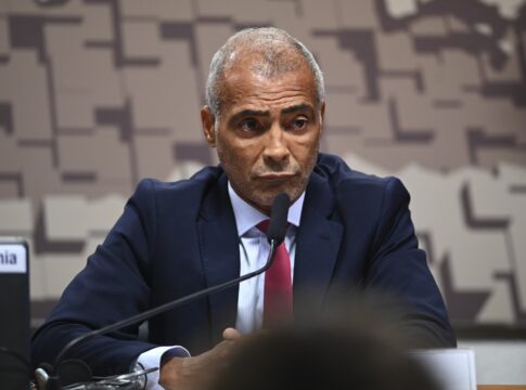 romario-anuncia-que-vai-se-licenciar-do-senado.-saiba-por-que