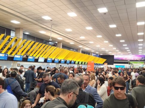 drama-de-passageiros-ja-dura-mais-de-24-horas-em-aeroportos-de-sp