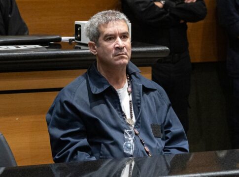 oficial-da-marinha-e-condenado-a-80-anos-de-prisao-por-matar-sogros