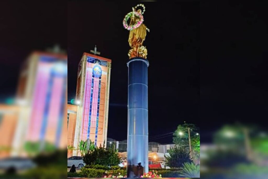 igreja-em-brasilia-reproduz-tradicional-coracao-realizada-em-roma