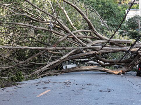 mais-de-1,3-milhao-de-imoveis-continuam-sem-energia-eletrica-em-sp