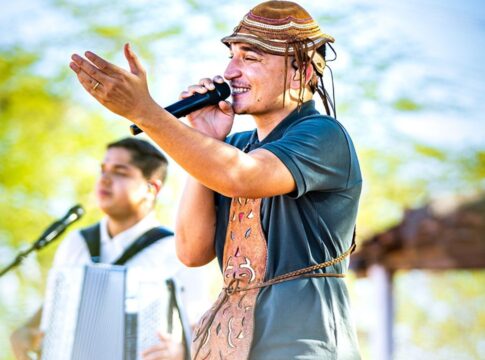 joao-gomes,-puppy-yoga-e-cinema-de-periferia:-o-final-de-semana-em-sp