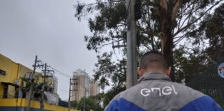 dois-dias-apos-ciclone,-mais-de-800-mil-imoveis-seguem-sem-luz-em-sp