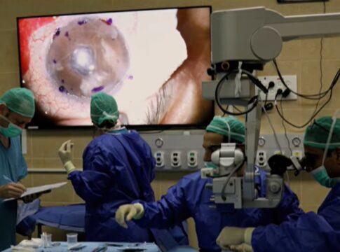 transplante-de-cornea-feita-com-impressora-3d-e-realizado-pela-1a-vez