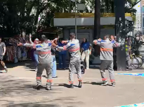 tecnicos-da-enel-gravam-dancinha-na-paulista-enquanto-sp-vive-apagao