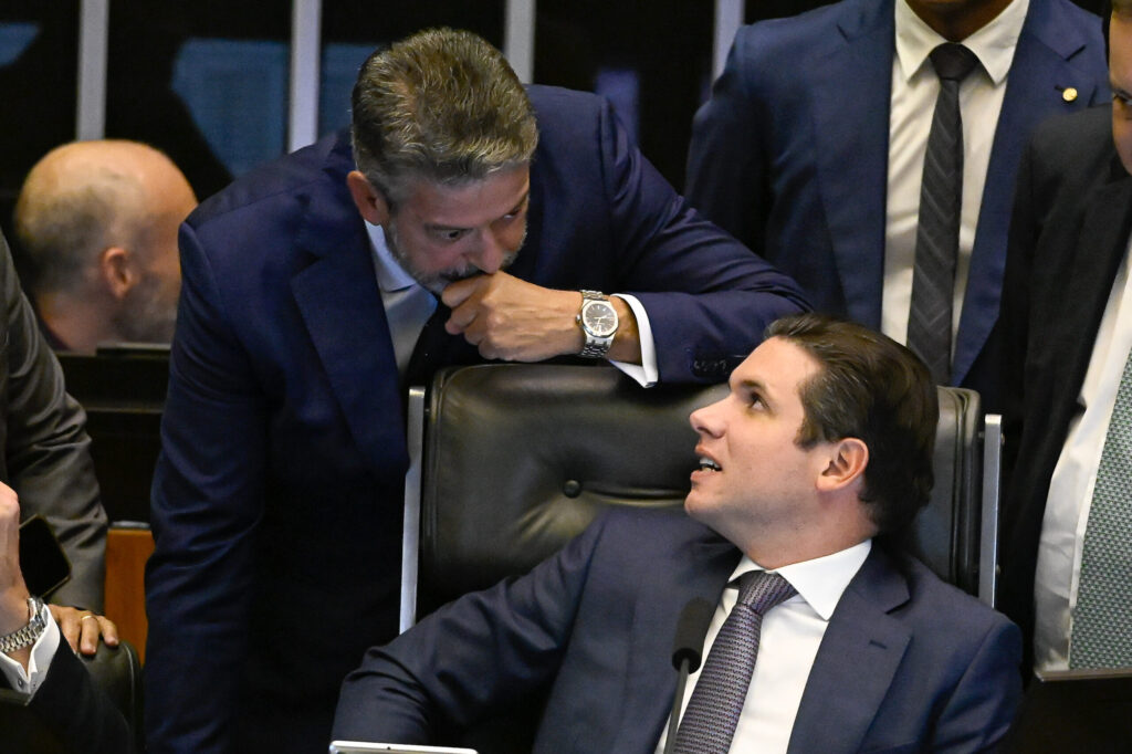 Deputados saem em defesa de Motta após ofensiva de Lira deputados-saem-em-defesa-de-motta-apos-ofensiva-de-lira