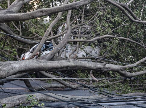 volta-a-chover-em-sao-paulo-e-numero-de-pessoas-sem-luz-aumenta