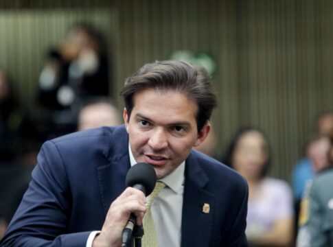 uniao-recua-e-decide-apoiar-reeleicao-de-teixeira-na-camara-de-sp