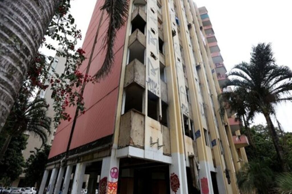 iconico-hotel-no-centro-de-brasilia-sera-implodido-no-dia-21/12