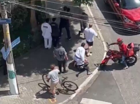 lutadores-imobilizam-e-agridem-ladroes-de-moto-em-bairro-nobre-de-sp