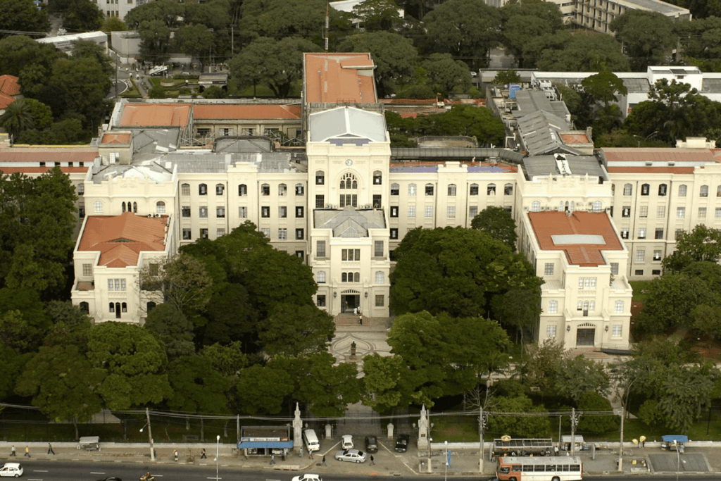 oito-a-cada-10-estudantes-de-medicina-em-sp-sao-brancos,-diz-estudo