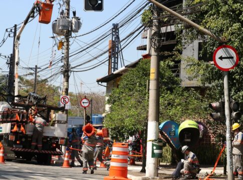 justica-manda-enel-restabelecer-energia-eletrica-em-sp-em-12-horas