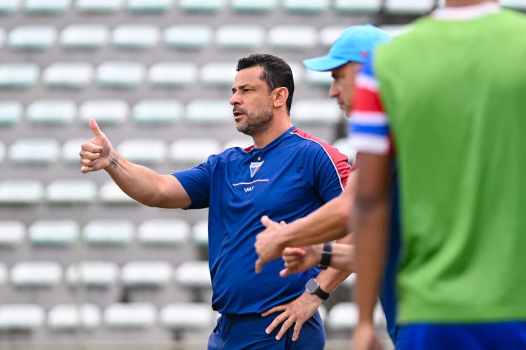 torcida-do-fortaleza-pede-para-fred-ser-treinador-do-time-profissional