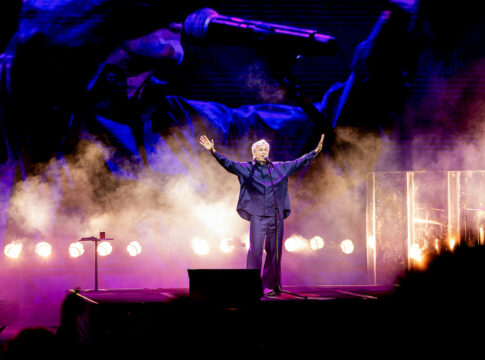 show-historico-de-caetano-veloso-lota-o-festival-estilo-brasil
