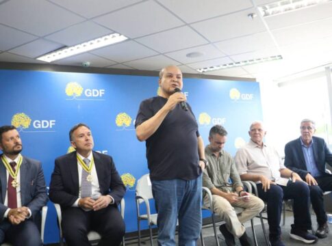 ibaneis-anuncia-venda-e-chama-centrad-de-lixo:-“ilusao-do-megalomaniaco-do-arruda”