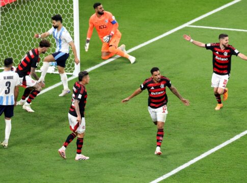 danilo-amplia-para-o-flamengo-na-semifinal.-veja-o-gol
