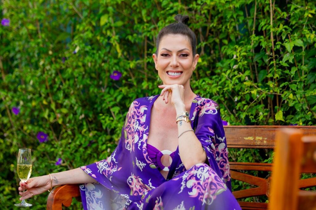 lara-torres-celebra-novo-ciclo-rodeada-de-amigas-em-spa-day-relaxante