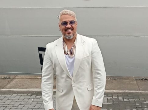 belo-exibe-novo-visual-no-navio-belo-em-alto-mar