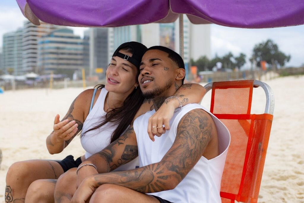 nova-fase!-barbara-labres-lanca-ep-e-aposta-em-parceria-com-mc-roger