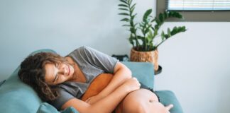 ginecologistas-explicam-o-que-realmente-funciona-para-tpm-intensa