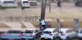 australia:-homem-desarma-atirador-apos-ataque-que-matou-12-pessoas