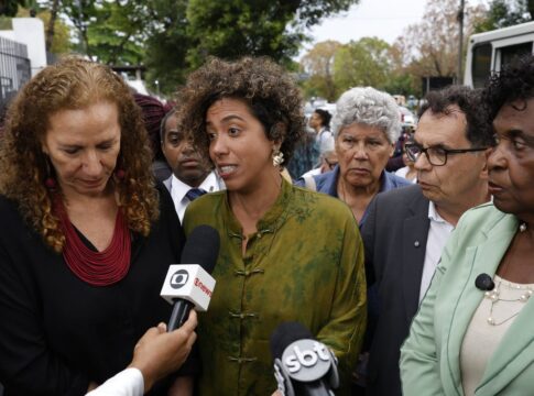 motta-volta-atras-e-mantem-escolta-de-seguranca-para-deputada-do-psol