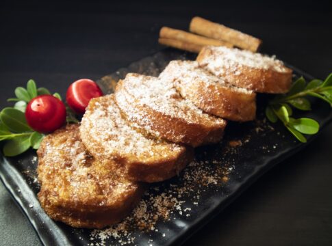 receita-de-rabanada-de-travessa:-macia-por-dentro-e-dourada-por-fora