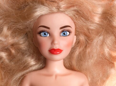 passado-secreto-e-escandaloso-da-barbie-vem-a-tona-em-novo-livro