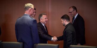 zelensky-se-reune-com-enviados-de-trump-e-discute-cessar-fogo