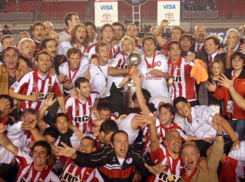 coincidencia?-relacao-de-2009-e-estudiantes-com-sucesso-do-corinthians