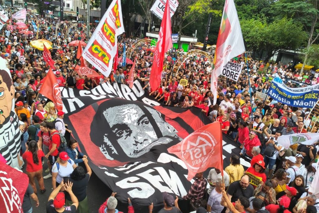 protesto-contra-o-pl-da-dosimetria-na-paulista-reune-13,7-mil,-diz-usp