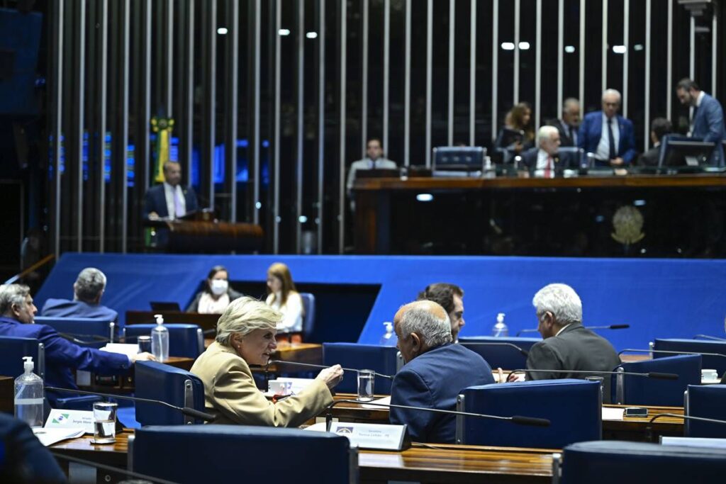 senadores-preparam-mudancas-para-restringir-pl-da-dosimetria