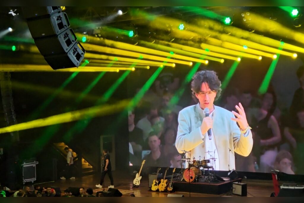 “bolsonaro-era-pequeno-para-o-cargo”,-diz-ideologo-do-maga-de-trump